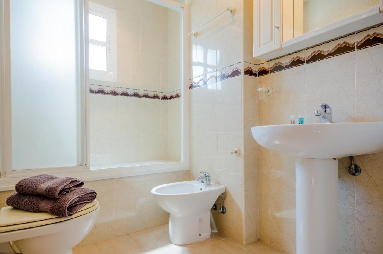 Apartamentos Rotonda Conil De La Frontera Eksteriør billede